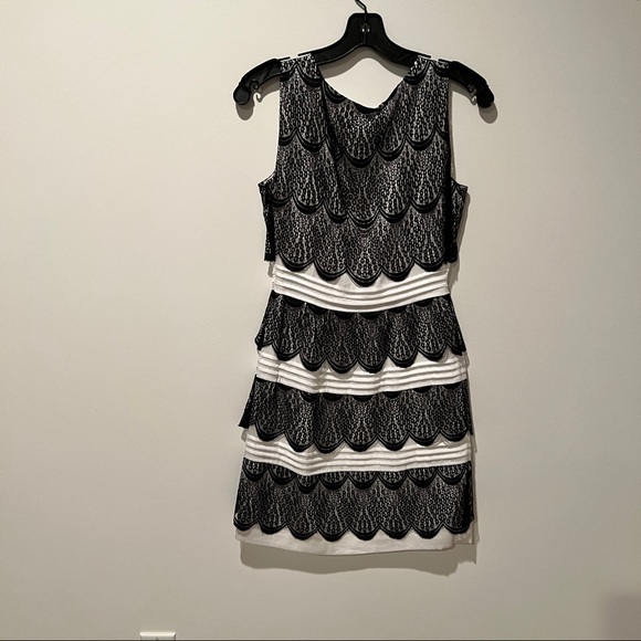 BCBG white with black lace sleeveless cocktail dress - Picture 2 of 7